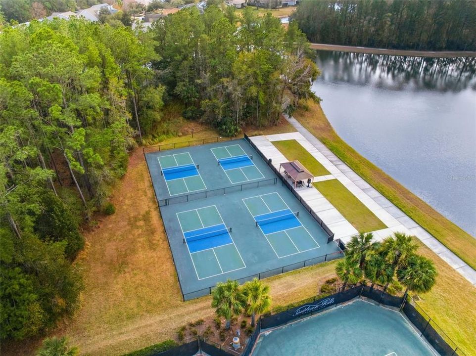 Active With Contract: $648,999 (4 beds, 3 baths, 3055 Square Feet)