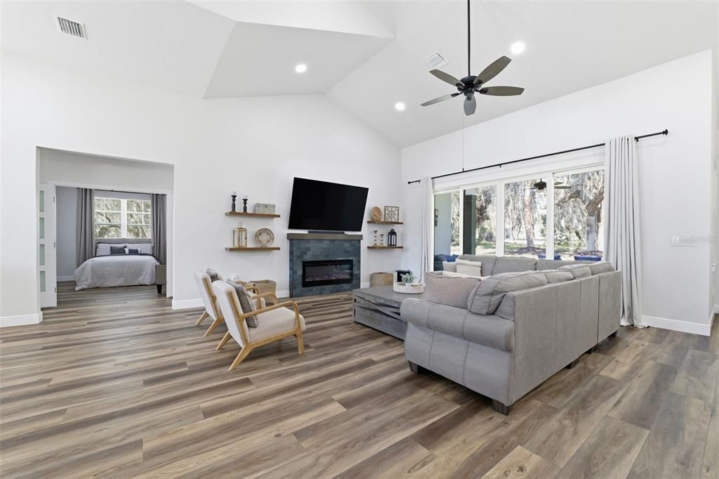 Active With Contract: $648,999 (4 beds, 3 baths, 3055 Square Feet)