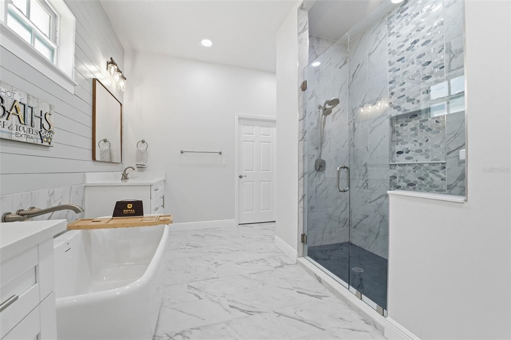 Active With Contract: $648,999 (4 beds, 3 baths, 3055 Square Feet)