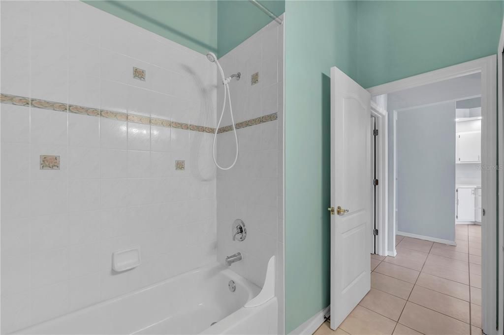 En Venta: $196,000 (2 camas, 2 baños, 1150 Pies cuadrados)