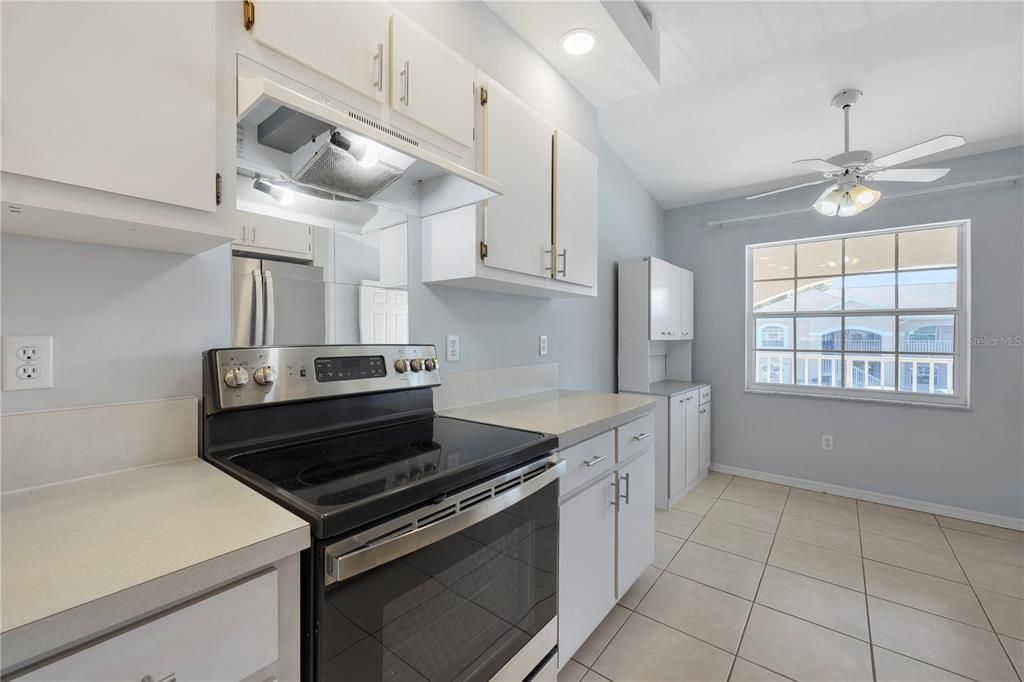 En Venta: $196,000 (2 camas, 2 baños, 1150 Pies cuadrados)