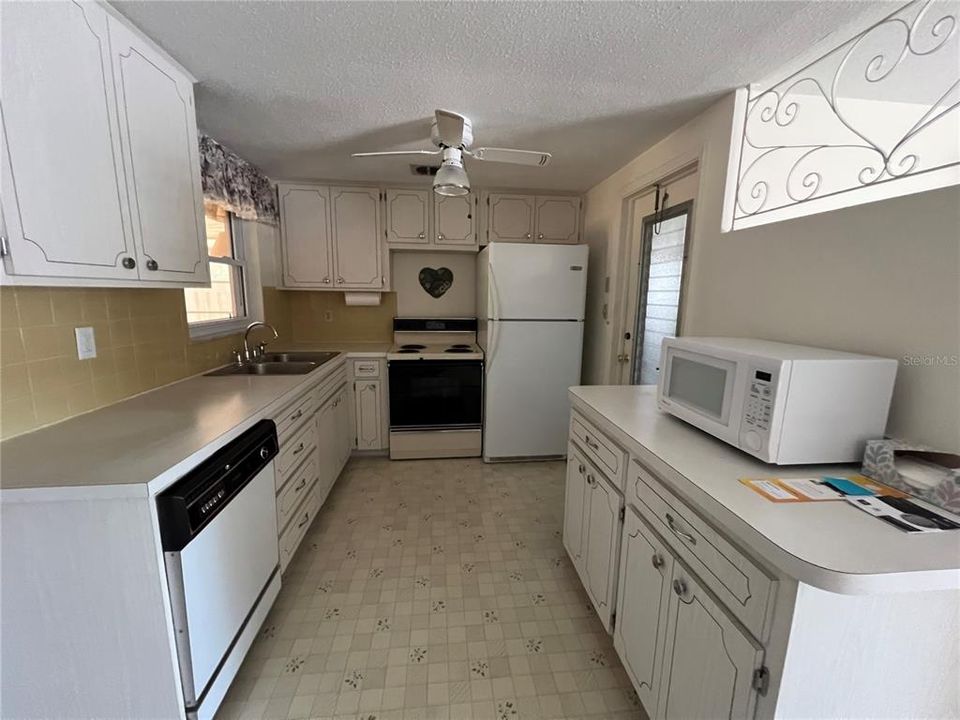For Rent: $1,545 (2 beds, 2 baths, 1002 Square Feet)