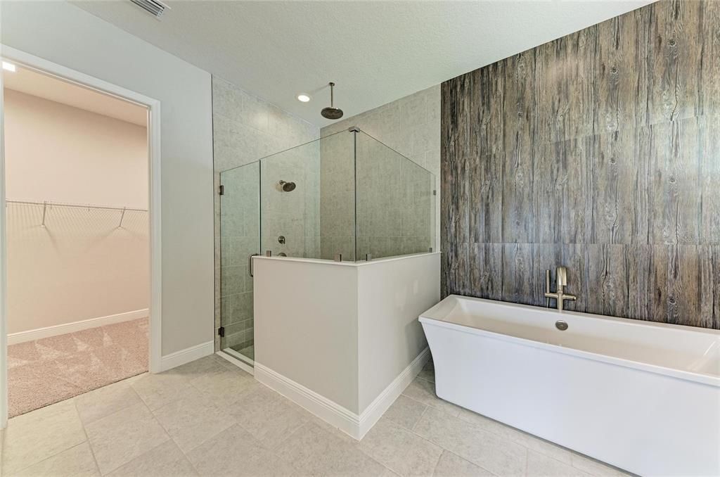 For Sale: $1,249,900 (4 beds, 4 baths, 3689 Square Feet)