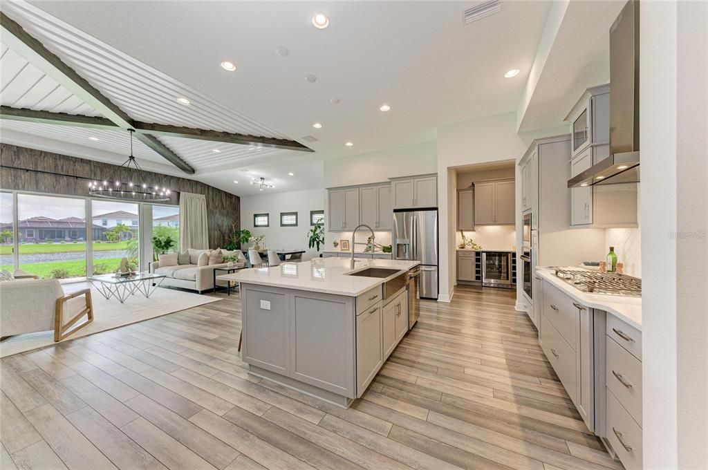 For Sale: $1,249,900 (4 beds, 4 baths, 3689 Square Feet)