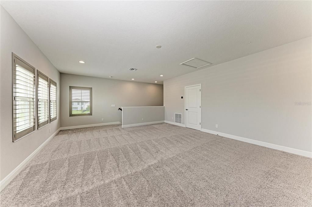 For Sale: $1,249,900 (4 beds, 4 baths, 3689 Square Feet)