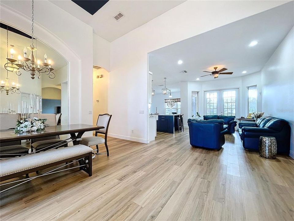 Activo con contrato: $629,500 (4 camas, 3 baños, 2498 Pies cuadrados)