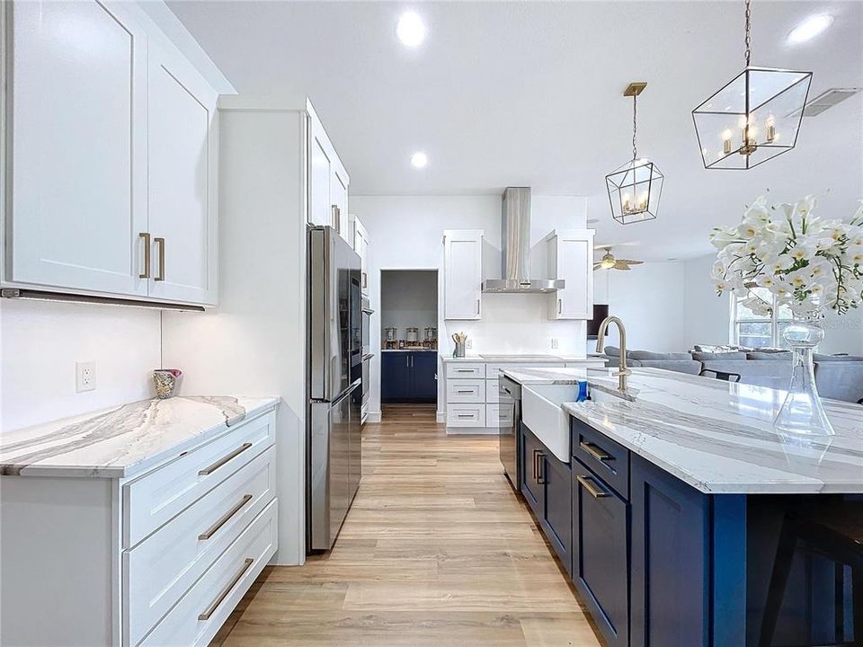 Activo con contrato: $629,500 (4 camas, 3 baños, 2498 Pies cuadrados)