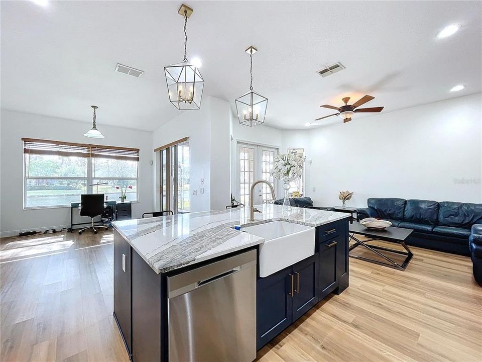 Activo con contrato: $629,500 (4 camas, 3 baños, 2498 Pies cuadrados)