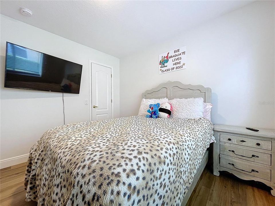 Activo con contrato: $629,500 (4 camas, 3 baños, 2498 Pies cuadrados)