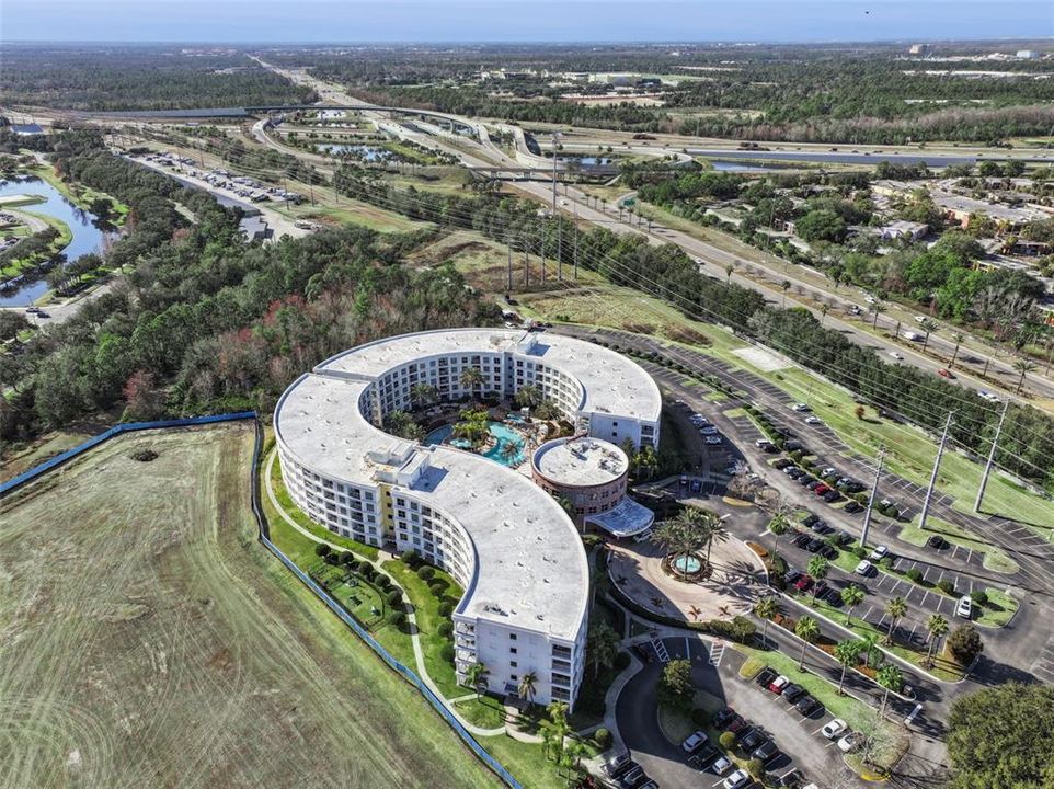 На продажу: $149,999 (2 спален, 2 ванн, 1067 Квадратных фут)