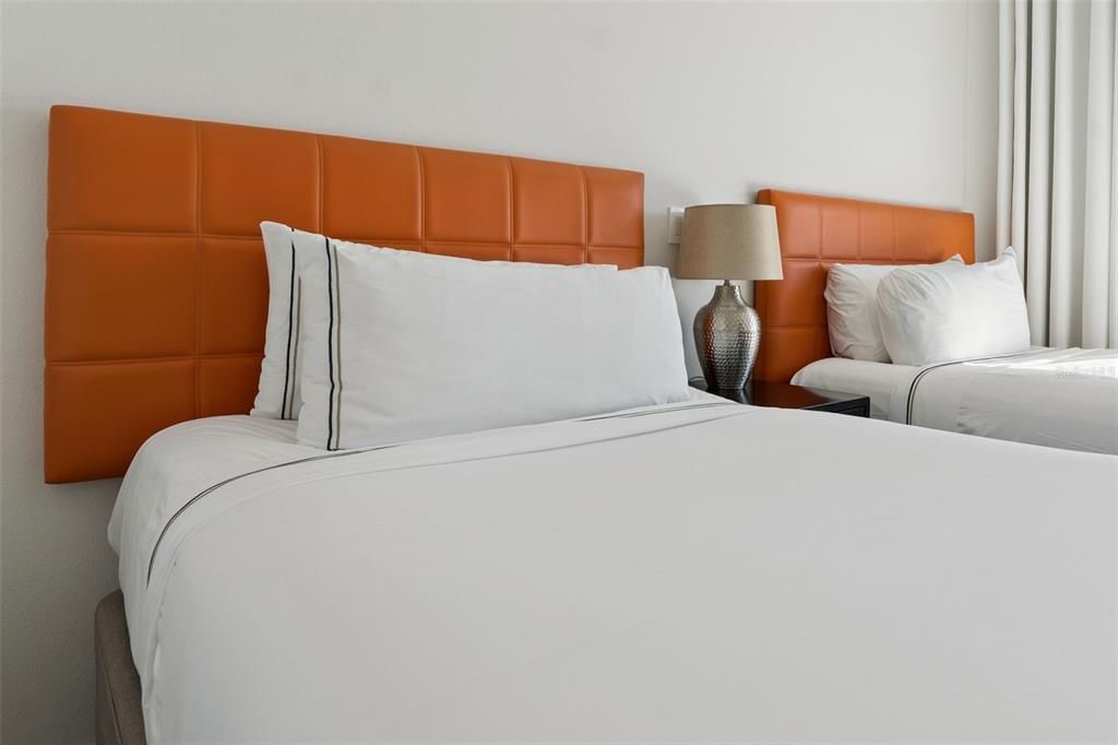 На продажу: $149,999 (2 спален, 2 ванн, 1067 Квадратных фут)