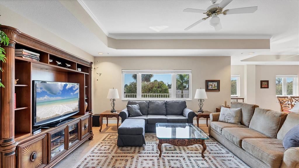 En Venta: $725,000 (2 camas, 2 baños, 1755 Pies cuadrados)