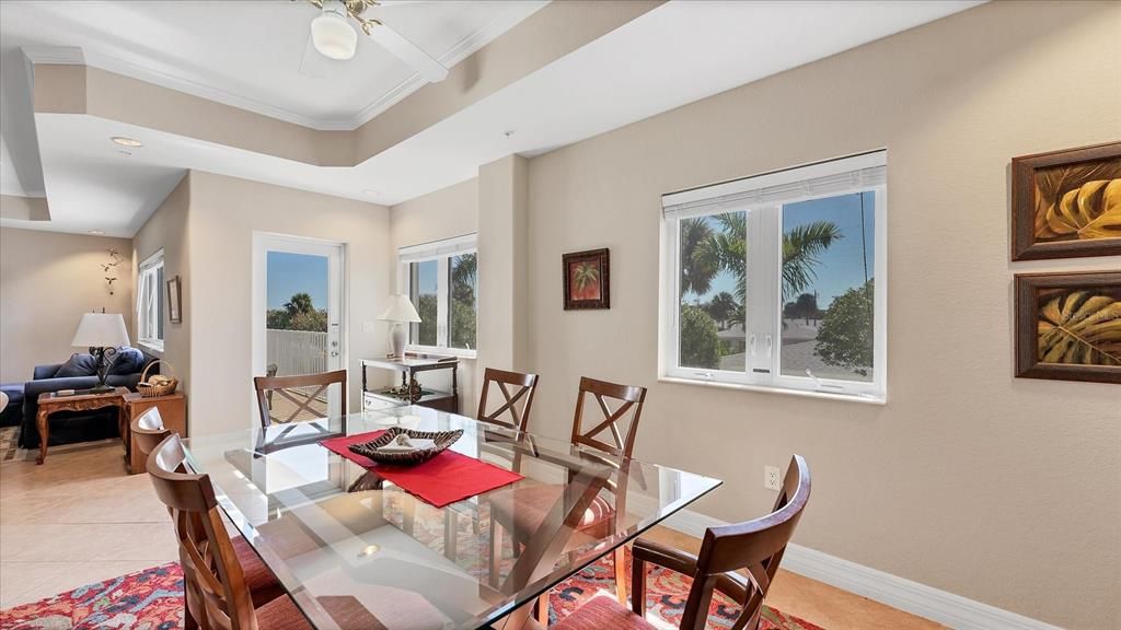 En Venta: $725,000 (2 camas, 2 baños, 1755 Pies cuadrados)