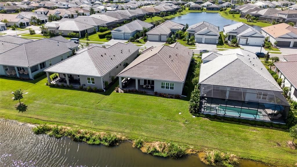 Activo con contrato: $770,000 (3 camas, 2 baños, 2427 Pies cuadrados)