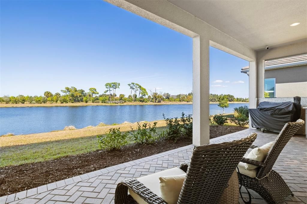 Activo con contrato: $770,000 (3 camas, 2 baños, 2427 Pies cuadrados)