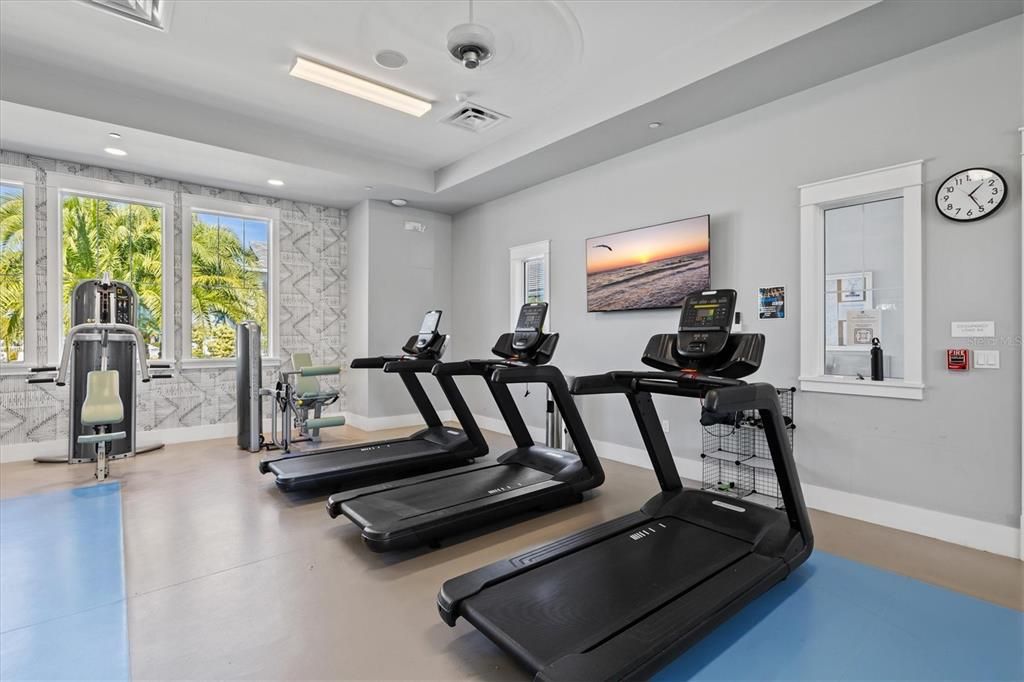 Activo con contrato: $770,000 (3 camas, 2 baños, 2427 Pies cuadrados)