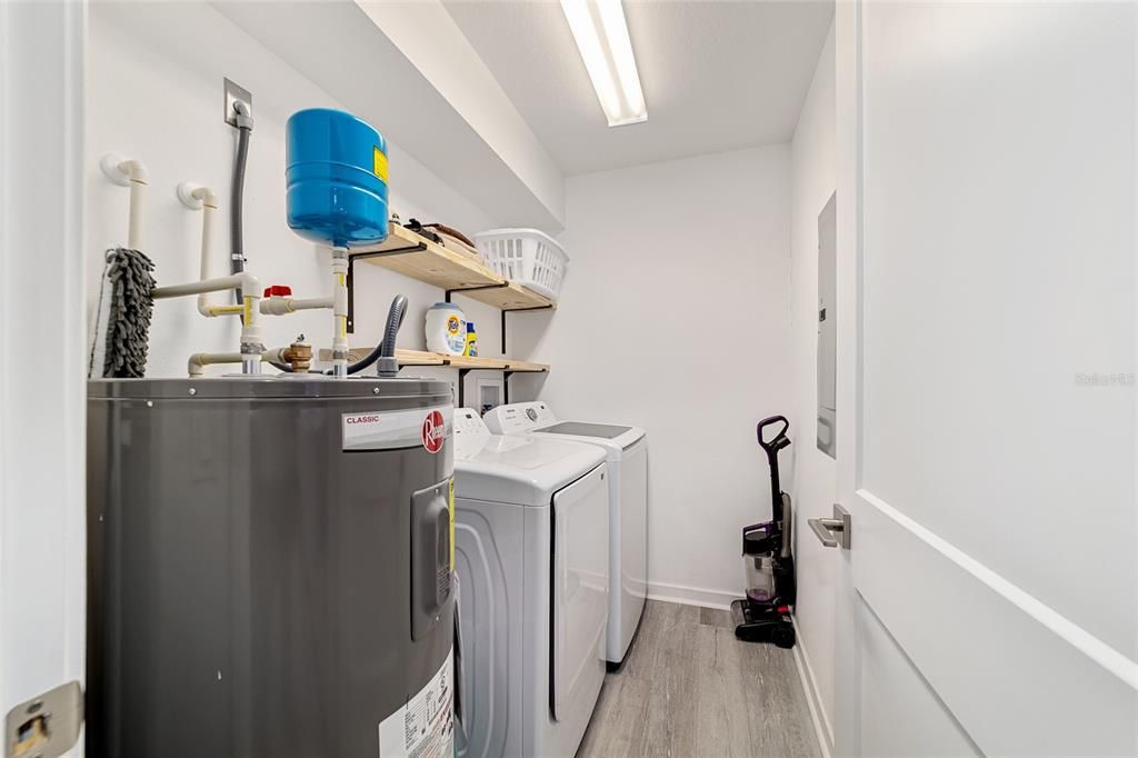 В аренду: $2,300 (3 спален, 2 ванн, 1274 Квадратных фут)