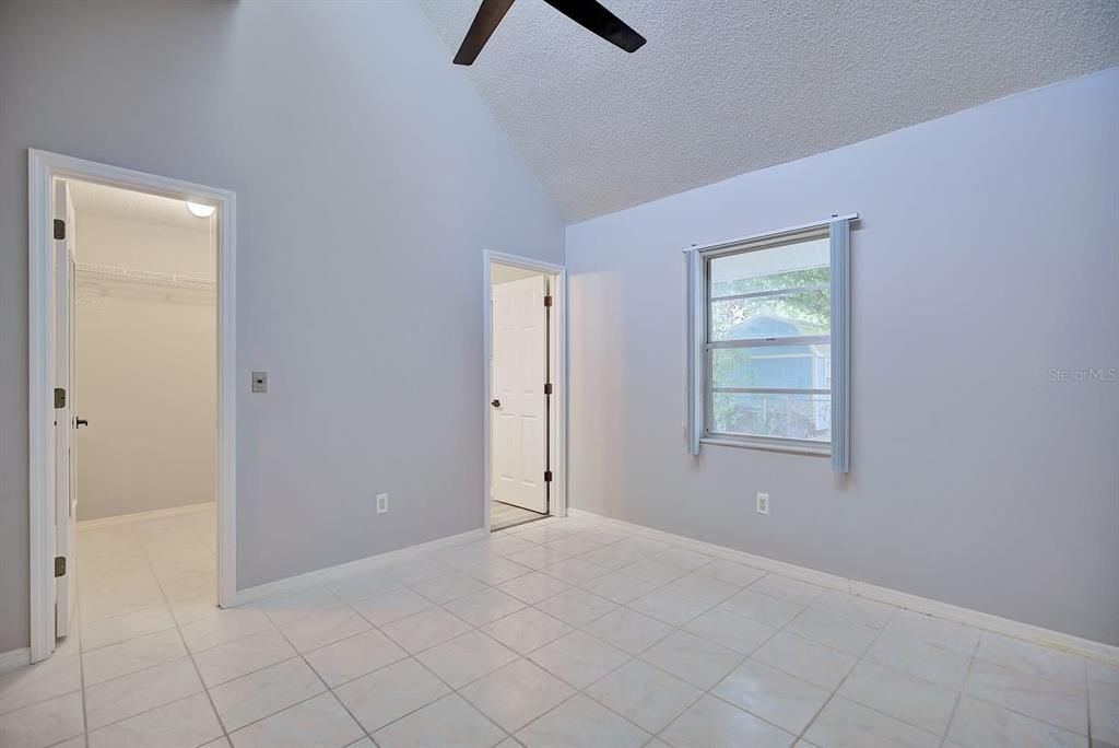 For Sale: $229,000 (3 beds, 2 baths, 1556 Square Feet)