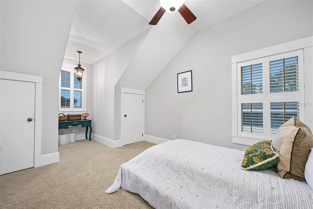For Sale: $899,000 (4 beds, 2 baths, 3300 Square Feet)