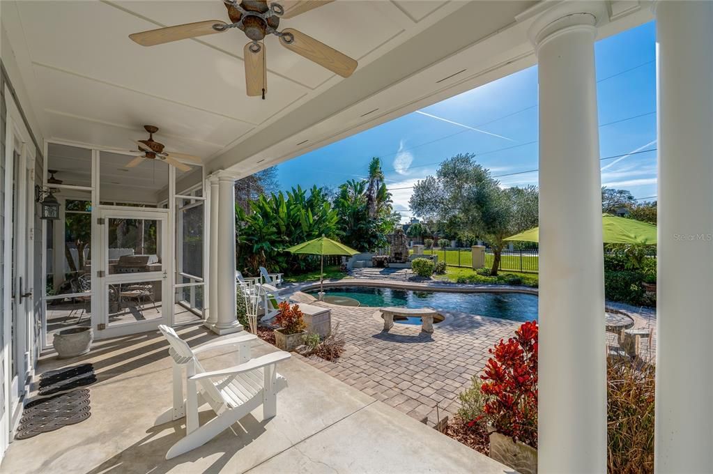 For Sale: $899,000 (4 beds, 2 baths, 3300 Square Feet)