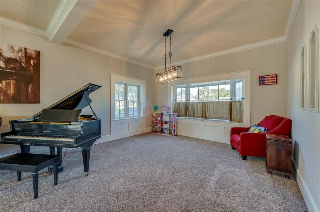 For Sale: $899,000 (4 beds, 2 baths, 3300 Square Feet)