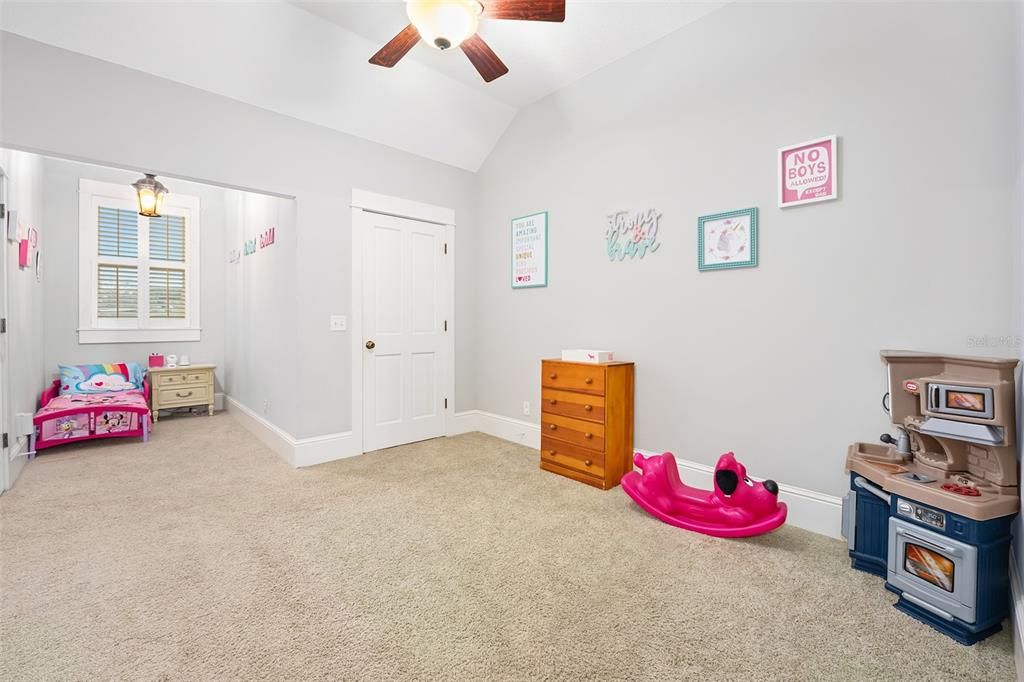 For Sale: $899,000 (4 beds, 2 baths, 3300 Square Feet)