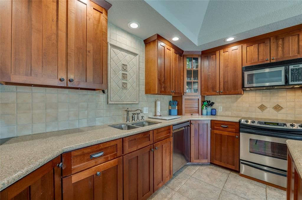 For Sale: $899,000 (4 beds, 2 baths, 3300 Square Feet)
