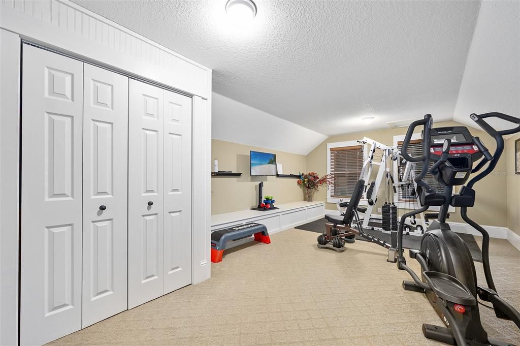 For Sale: $899,000 (4 beds, 2 baths, 3300 Square Feet)