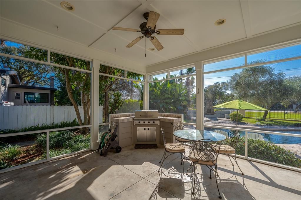 For Sale: $899,000 (4 beds, 2 baths, 3300 Square Feet)