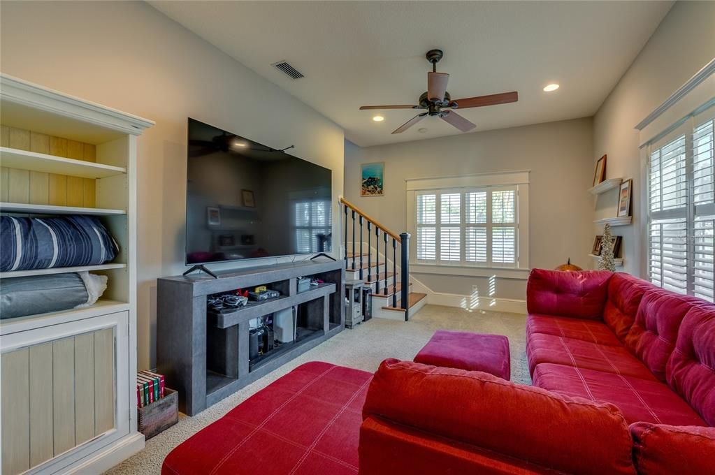 For Sale: $899,000 (4 beds, 2 baths, 3300 Square Feet)
