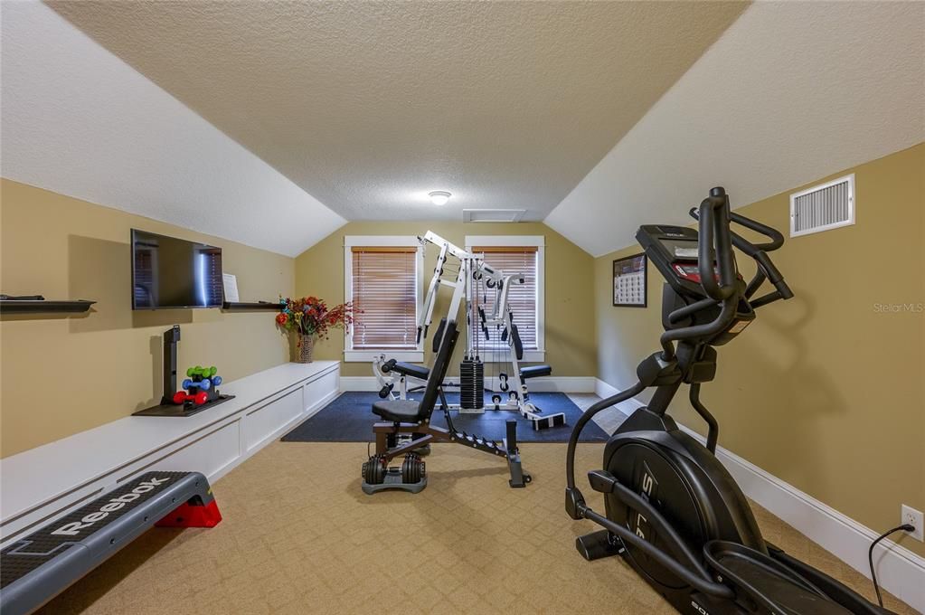 For Sale: $899,000 (4 beds, 2 baths, 3300 Square Feet)