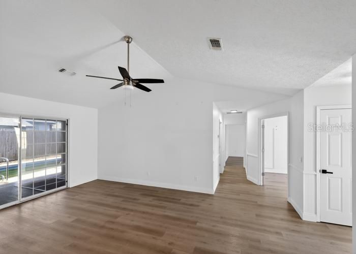 For Sale: $424,000 (3 beds, 2 baths, 1679 Square Feet)