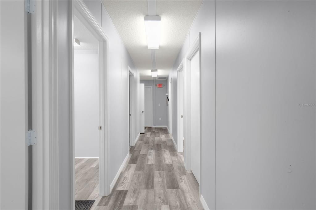 For Sale: $285,000 (0 beds, 0 baths, 1156 Square Feet)