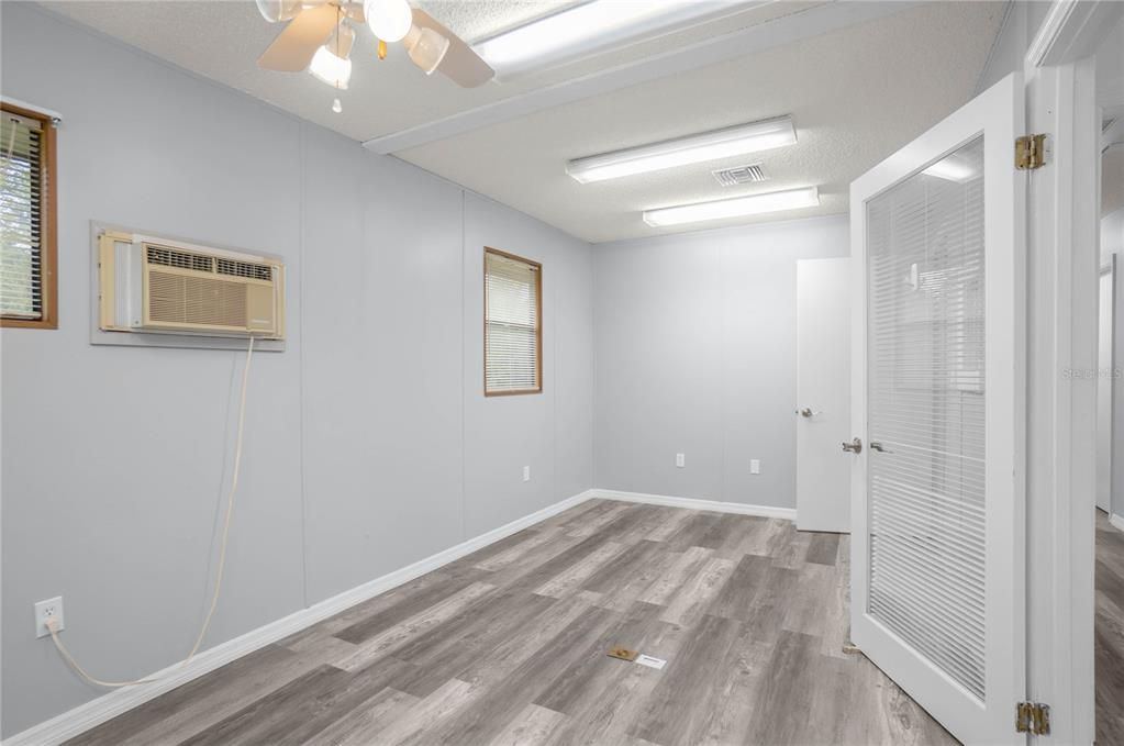 For Sale: $285,000 (0 beds, 0 baths, 1156 Square Feet)