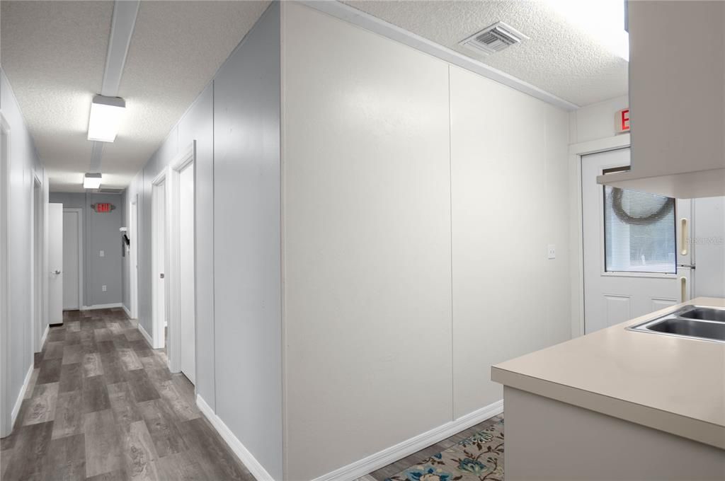 For Sale: $285,000 (0 beds, 0 baths, 1156 Square Feet)