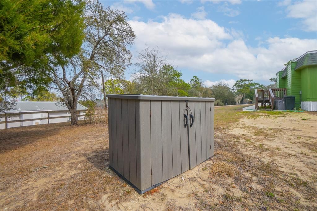 For Sale: $285,000 (0 beds, 0 baths, 1156 Square Feet)