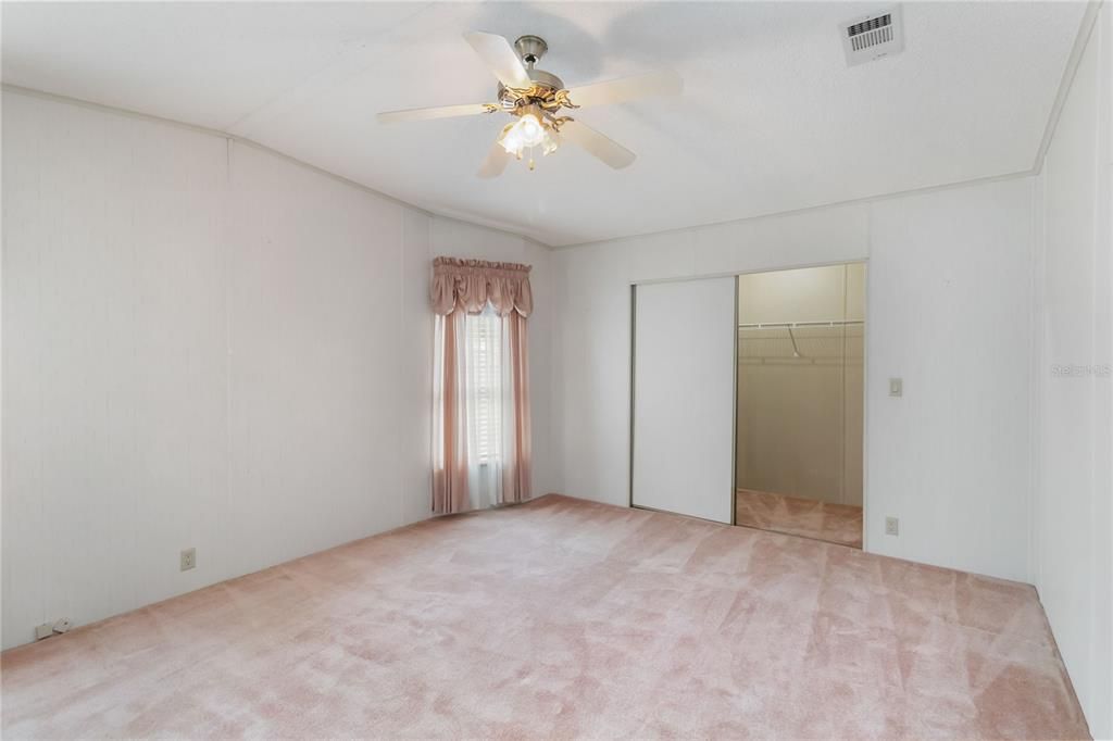 For Sale: $209,900 (2 beds, 2 baths, 1565 Square Feet)