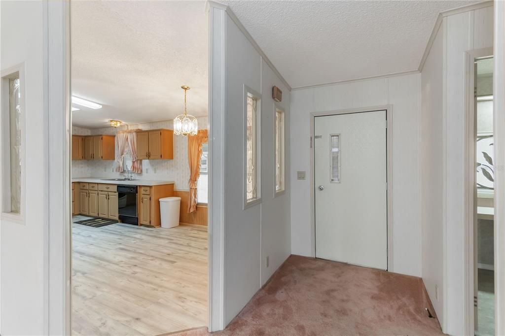 For Sale: $209,900 (2 beds, 2 baths, 1565 Square Feet)