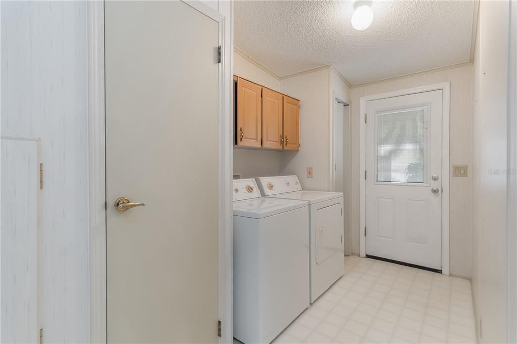 For Sale: $209,900 (2 beds, 2 baths, 1565 Square Feet)