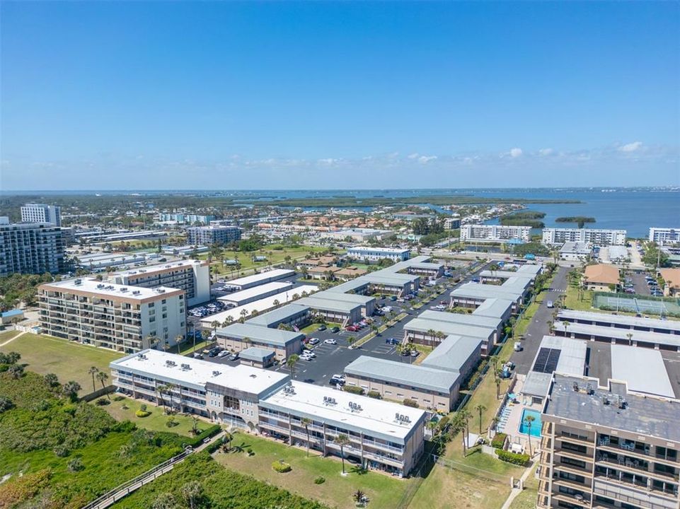 待售: $490,000 (2 贝兹, 2 浴室, 900 平方英尺)