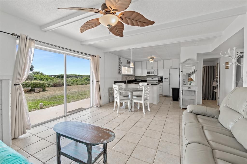 待售: $490,000 (2 贝兹, 2 浴室, 900 平方英尺)