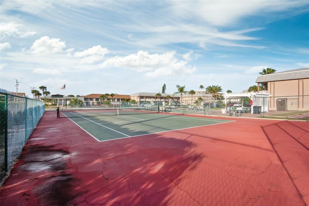 待售: $490,000 (2 贝兹, 2 浴室, 900 平方英尺)