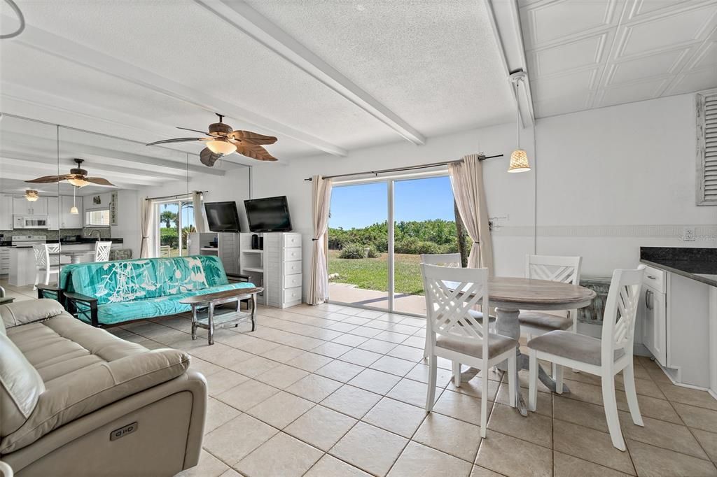 待售: $490,000 (2 贝兹, 2 浴室, 900 平方英尺)