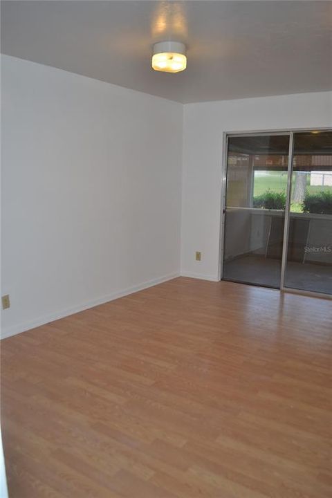 Activo con contrato: $160,000 (3 camas, 1 baños, 1131 Pies cuadrados)