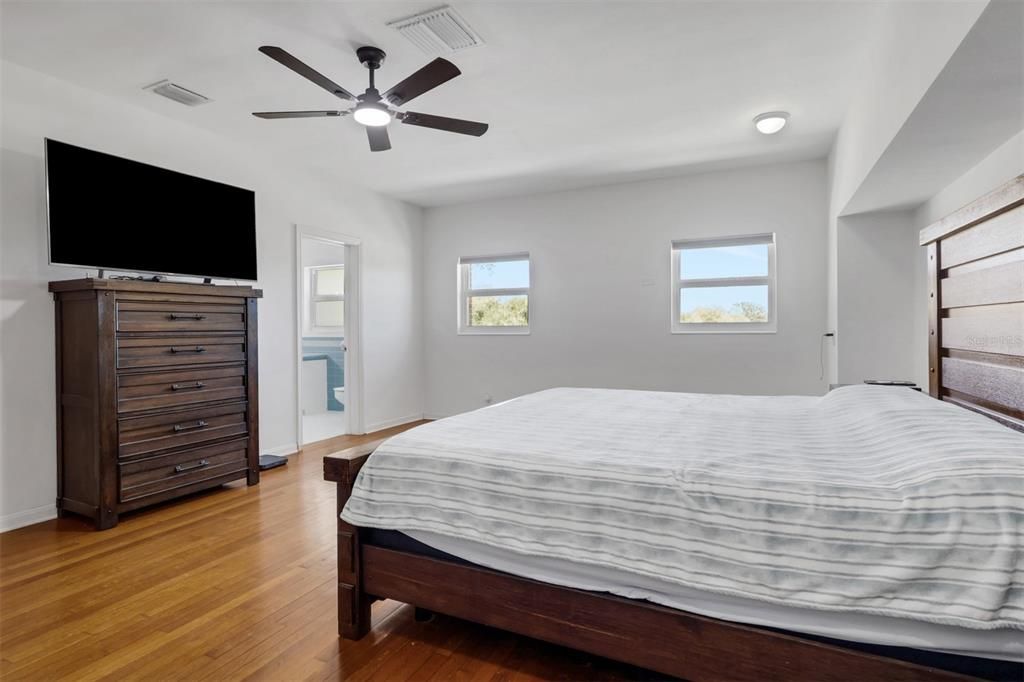 For Sale: $1,199,000 (2 beds, 2 baths, 3059 Square Feet)