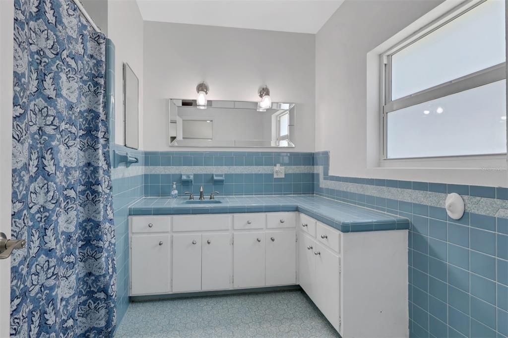 For Sale: $1,199,000 (2 beds, 2 baths, 3059 Square Feet)