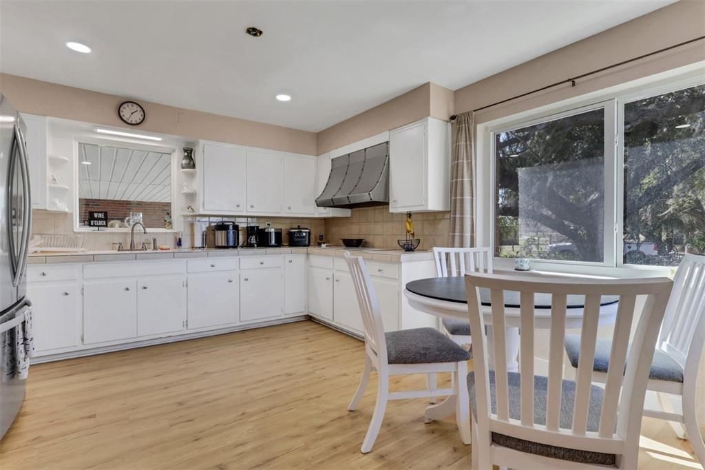 For Sale: $1,199,000 (2 beds, 2 baths, 3059 Square Feet)