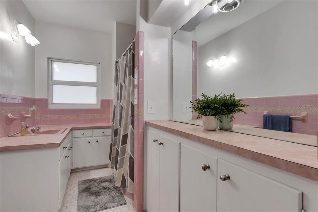 For Sale: $1,199,000 (2 beds, 2 baths, 3059 Square Feet)
