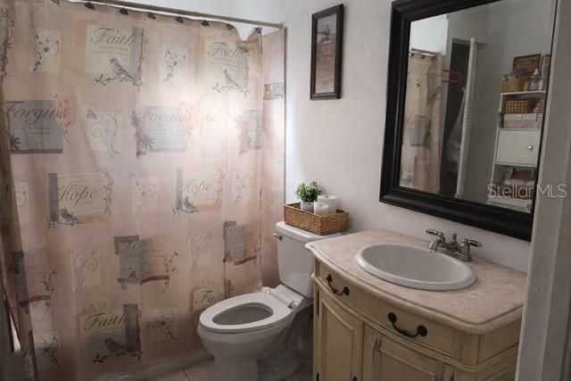 Activo con contrato: $229,900 (2 camas, 1 baños, 801 Pies cuadrados)