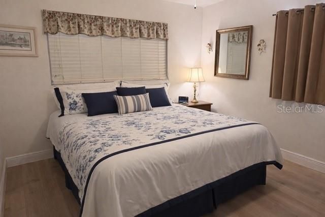 Activo con contrato: $229,900 (2 camas, 1 baños, 801 Pies cuadrados)